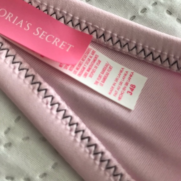 NWOT VS Bikini top - Picture 2 of 2